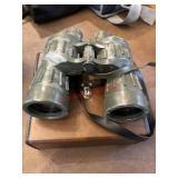 Bushnel Waterproof Green Binoculars