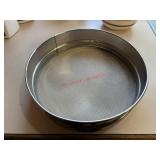 Large Fine Sifter              (Kitchen)