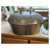 Cast Aluminum Roasting Pot              (Kitchen)