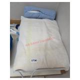 This item (Upstairs Laundry Room)