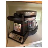 nice Waffle maker (Kitchen Hallway)