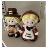 Thanksgiving salt and pepper shaker (livingroom