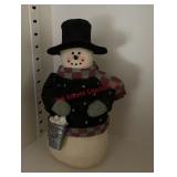 Snow man decor (lvingroom nook)