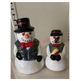 Vintage snowman salt and pepper shaker