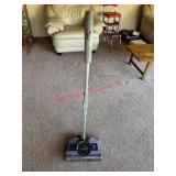 Shark Vacuum no Power cord            (Family