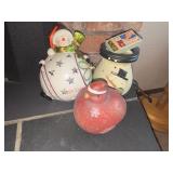 Christmas Decor lot            (Family Room)
