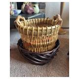 two woven Basket lot            (Family Room)