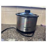 Little Dipper Crock Pot             (Kitchen)