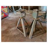 Pair of jack stands - garage
