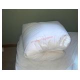 Comforters full size bed (downstairs bedroom)