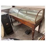 Vintage Two Piece Show Case   BRING HELP