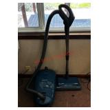 Panasonic MC-CG973 canister vacuum cleane (first