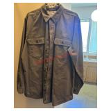 Medium LL Bean Insulated Mens shirt     (Hallway