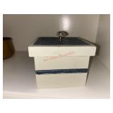 Wood trinket Box                   (house 1