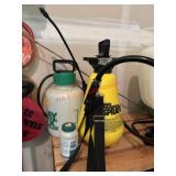 two hand Pump sprayers                    (House