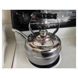 Vintage metal Tea Pot                 (House 1