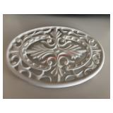 Cast Enamel Trivet               (House 1