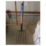Full Size Newer Pitch Fork                (House