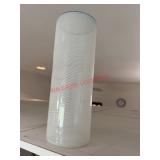 Vase 12ï¿½ tall