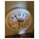 Small Wall Clock     (bathroom)