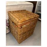 Wicker Hamper with Queen Size Linens