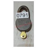 Series 10 American Lock with key (garage 1 table)