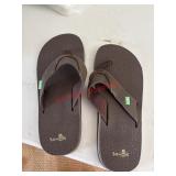 Mens Sz 9 Sanuk Flip Flops
