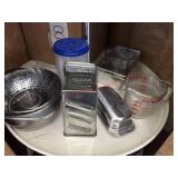 Kitchen Necessities lot                (kitchen)