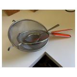 Lot of 3 Sifters                   (kitchen)