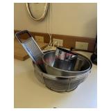 Sifter and Grater lot                   (kitchen)