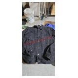 Super nice Levi jean jacket size medium Garage