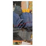 Box Lot: Gloves (garage 1)