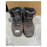 Size 8 Nevados boots (garage1)