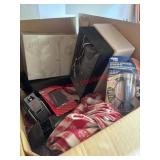 Misc Box lot with lots of Cloth napkins     (