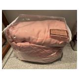 Queen Size Pink Linens