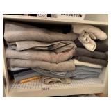 Mix Towel lot            (house 1 bathroom)