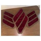 Vtg Diamond Velvet Pieces              (living