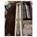 Torque Wrench                          (Rightside