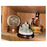 Music boxes and Snow Globe lot VTG
