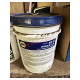 3/4 Full AW-32 Hydraulic Oil