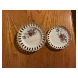 2 Decorative Plates