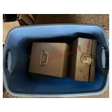 lock box lot no keys (left side barn)