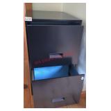 File cabinet w/some dividers