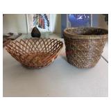 Woven baskets (livingroom)