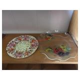 Decorative plates (living room)