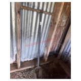 Post hole digger (barn)