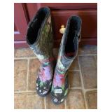 Women's Rain boots Size 8
