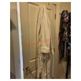 Nice Robe                   (Master Bedroom