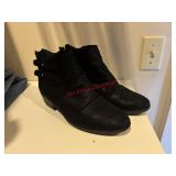 SZ Ladies Baretraps Booty shoes