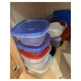 Tupperware lot            (Kitchen)